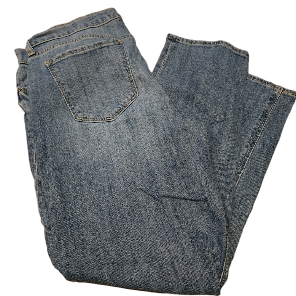 Old Navy Boyfriend Mid-Rise Light Wash Distressed Jeans Size 10